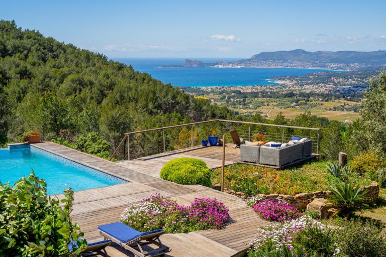 maison 10 Pièces en vente sur LA CADIERE D AZUR (83740)