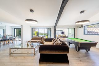 house 9 Rooms for sale on SANARY SUR MER (83110)