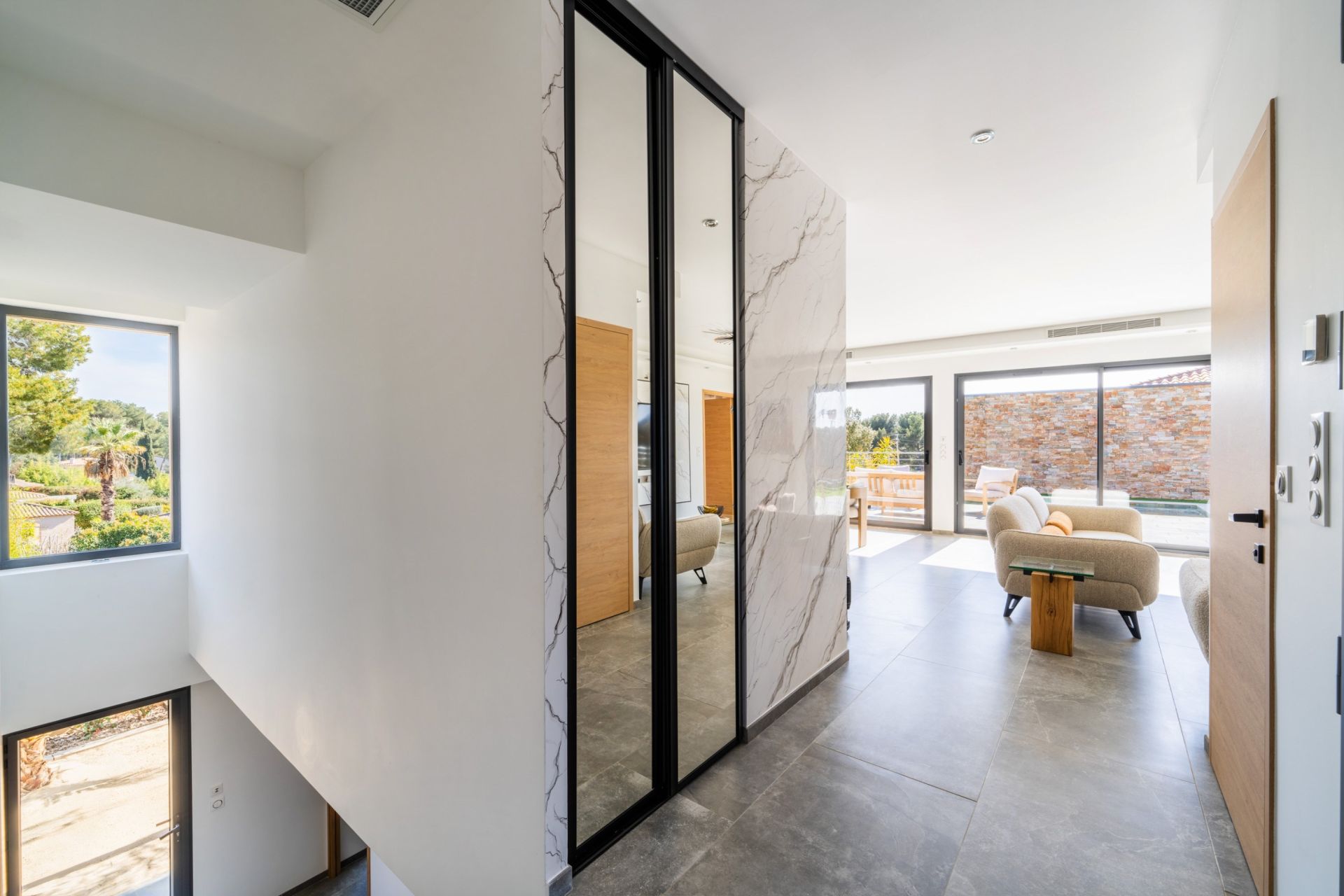 house 6 Rooms for sale on SANARY SUR MER (83110)