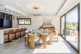 house 6 Rooms for sale on SANARY SUR MER (83110)