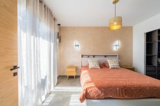 house 6 Rooms for sale on SANARY SUR MER (83110)