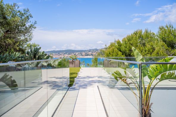 Sale House Sanary-sur-Mer 7 Rooms 300 m²