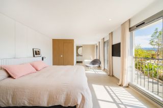 house 5 Rooms for sale on SANARY SUR MER (83110)