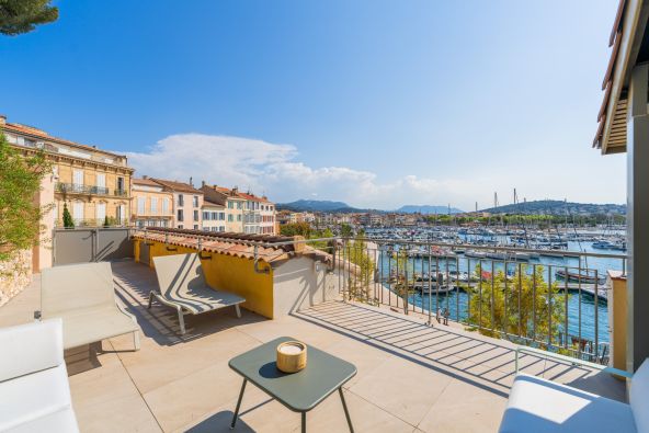 Sale House Sanary-sur-Mer 5&nbsp;Rooms 231&nbsp;m²