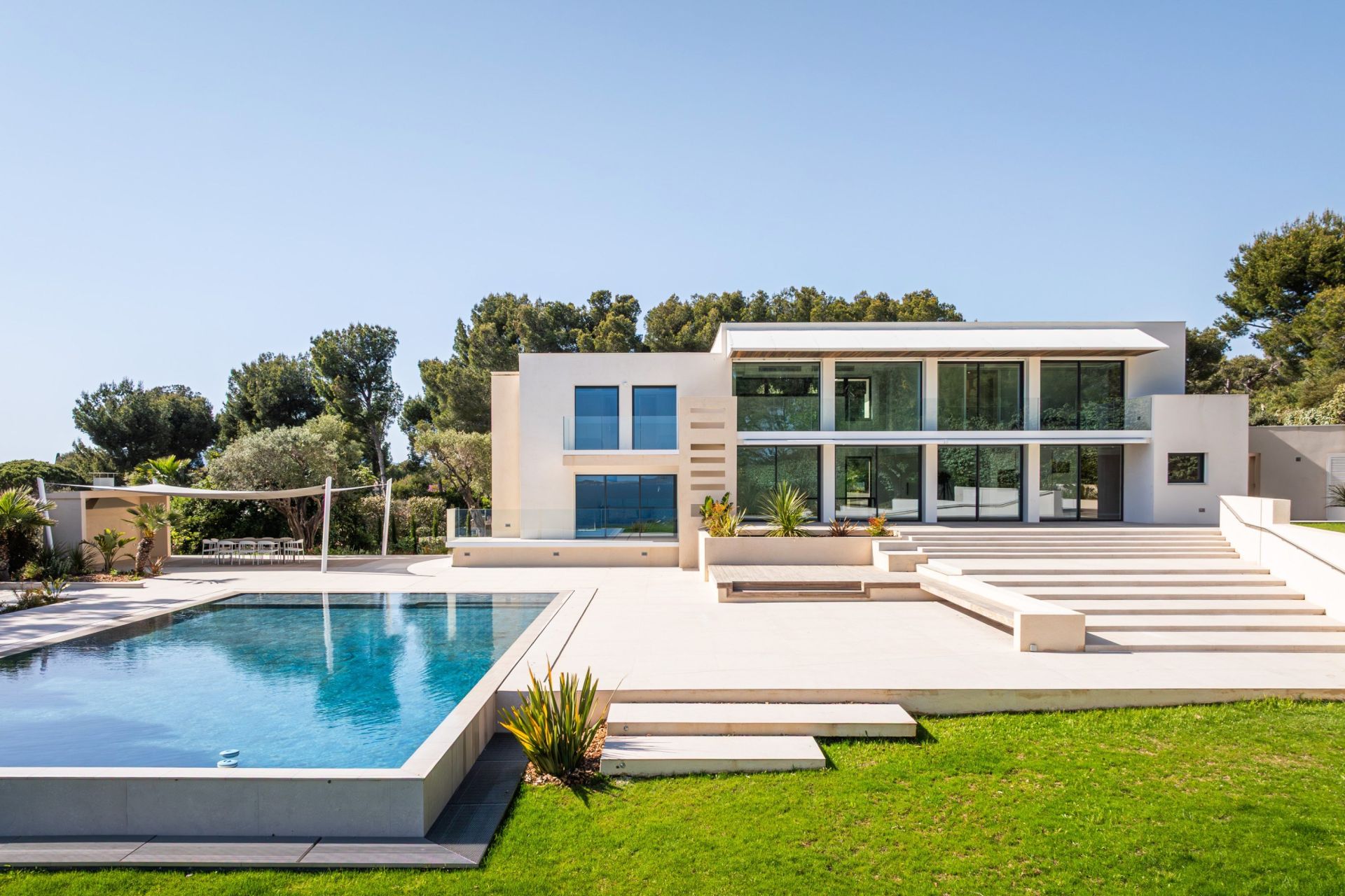 maison 7 Pièces en vente sur ST CYR SUR MER (83270)