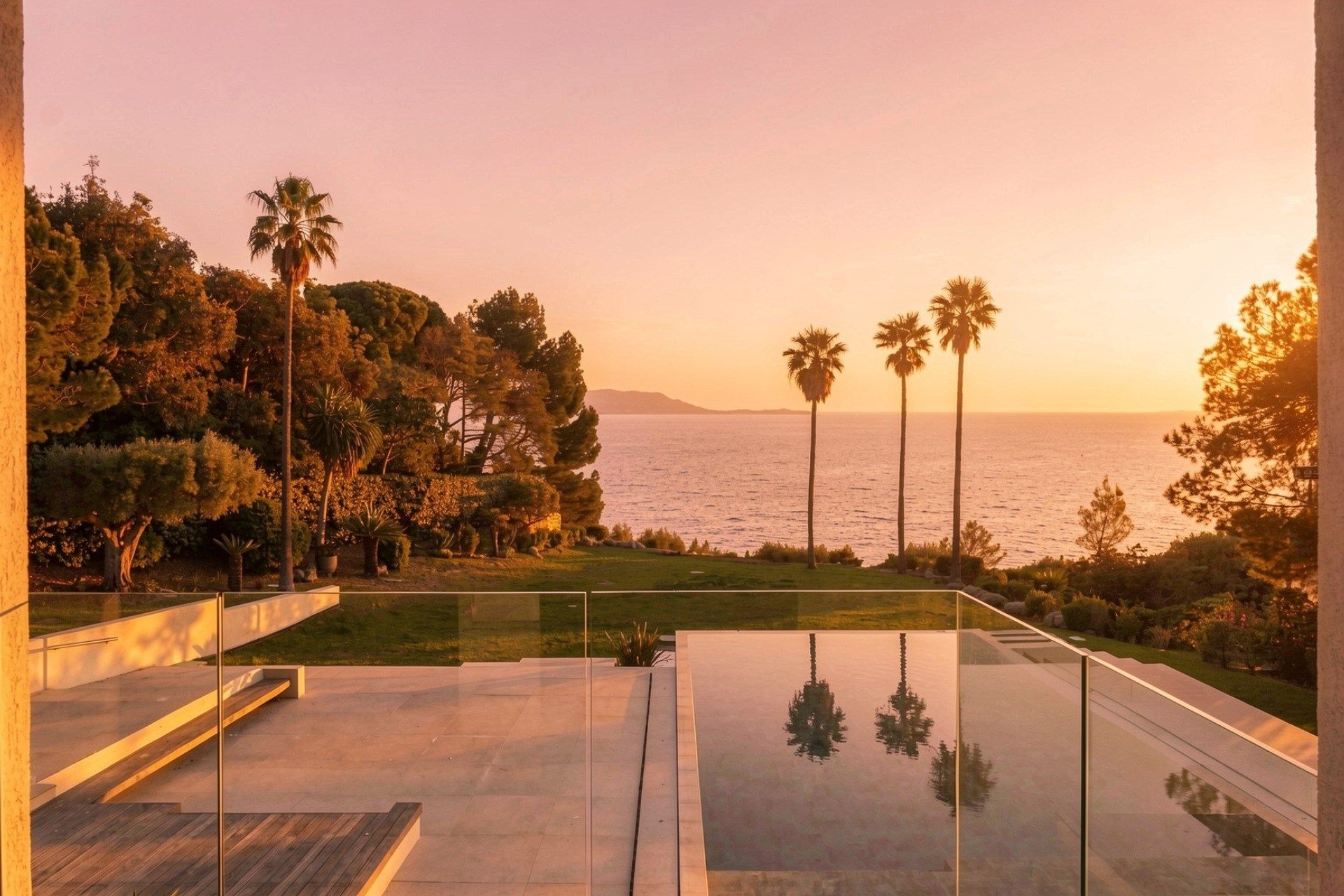 maison 7 Pièces en vente sur ST CYR SUR MER (83270)