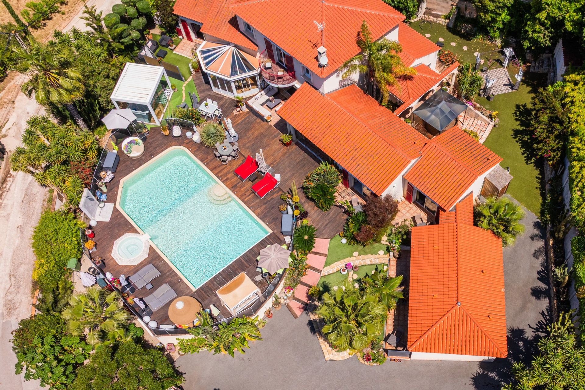 maison 10 Pièces en vente sur CARQUEIRANNE (83320)