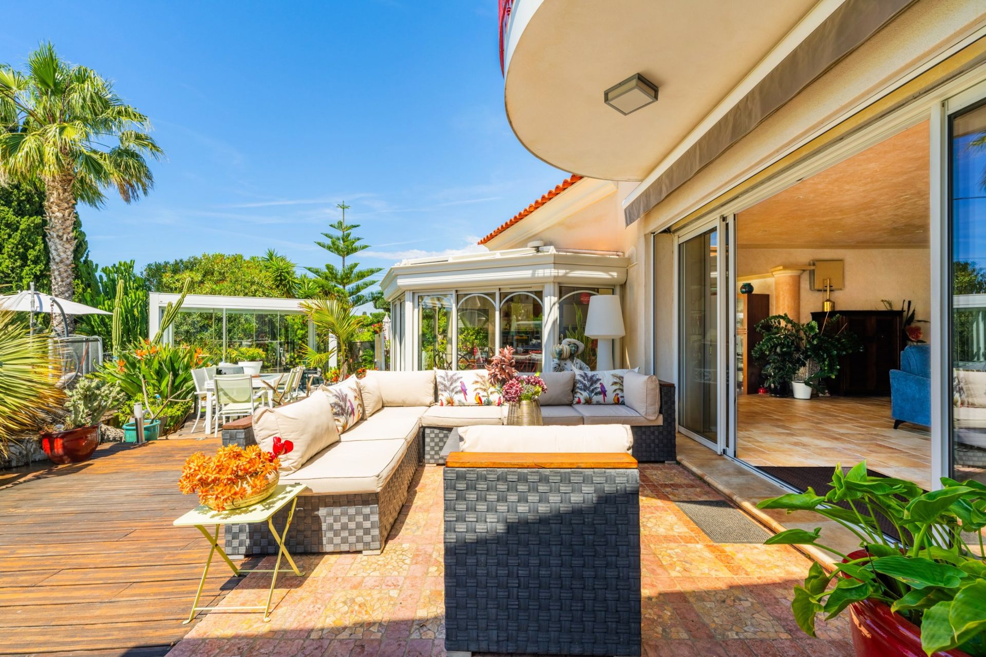 maison 10 Pièces en vente sur CARQUEIRANNE (83320)