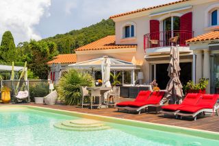 maison 10 Pièces en vente sur CARQUEIRANNE (83320)