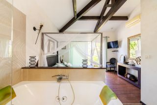 maison 10 Pièces en vente sur CARQUEIRANNE (83320)