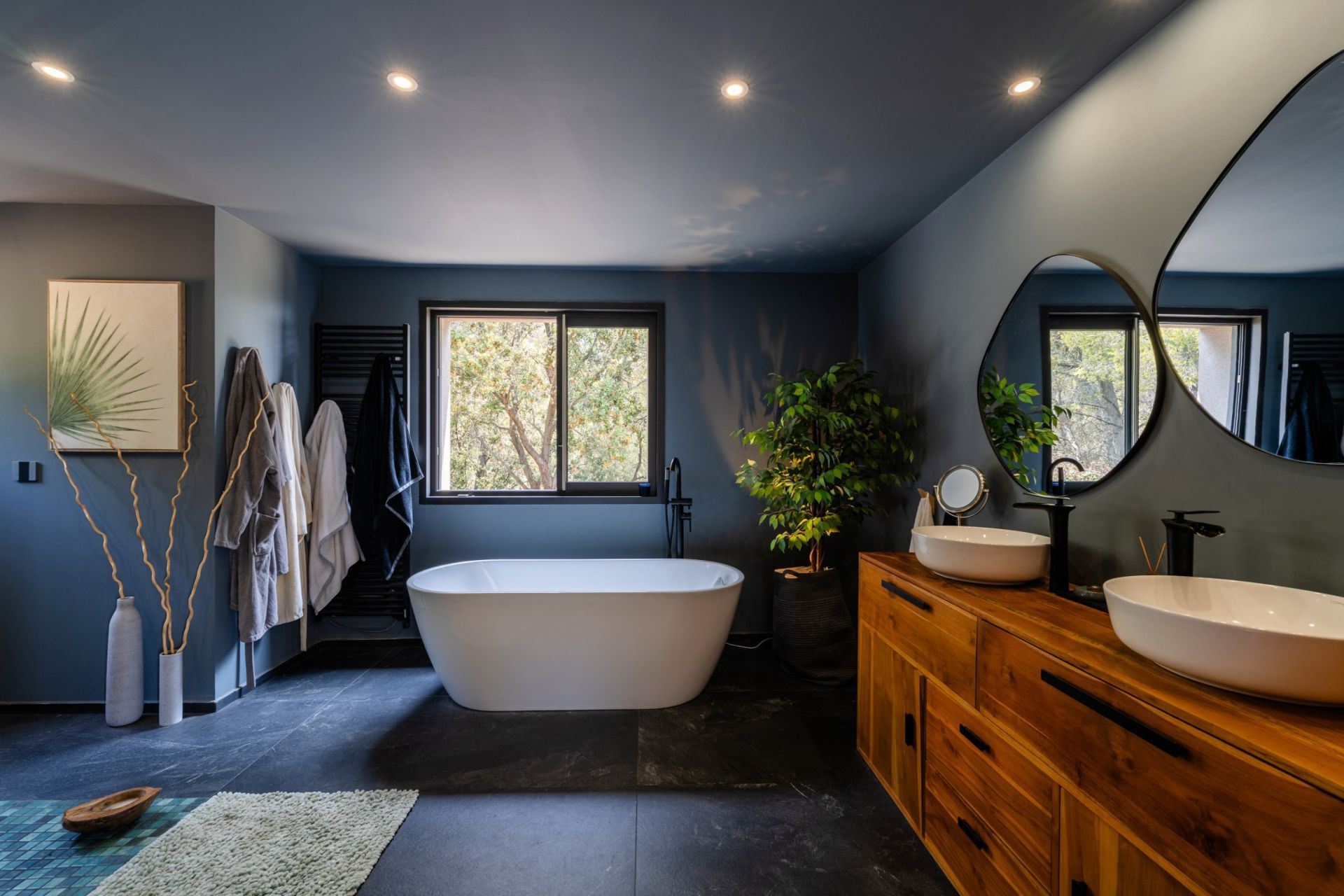 house 8 Rooms for sale on SANARY SUR MER (83110)