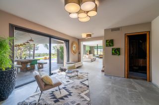 house 8 Rooms for sale on SANARY SUR MER (83110)