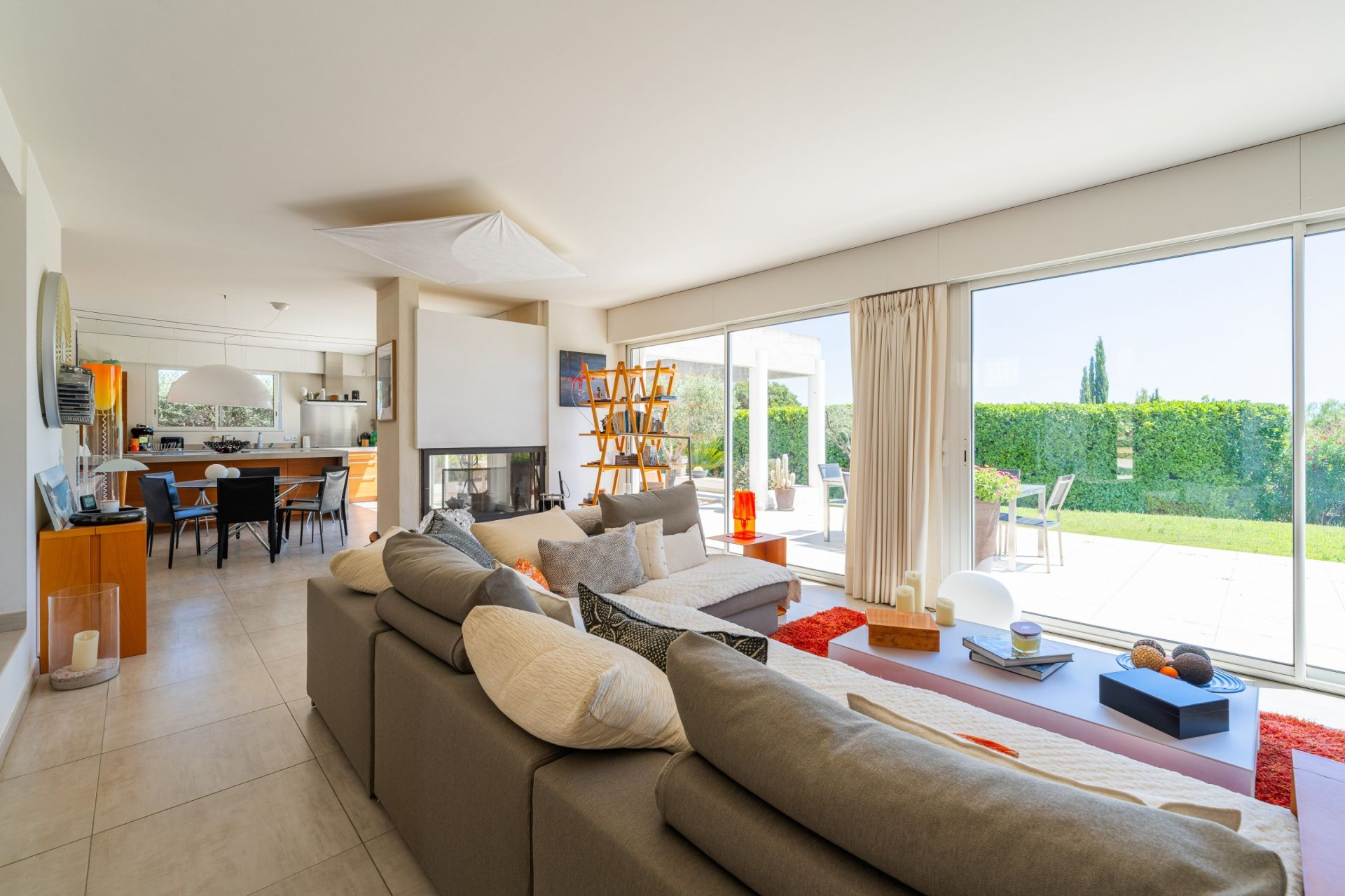 maison 6 Pièces en vente sur LA CADIERE D AZUR (83740)