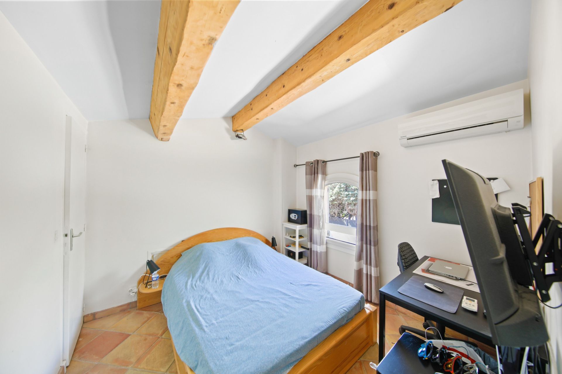 house 6 Rooms for sale on SANARY SUR MER (83110)