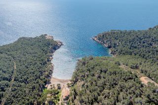 house 7 Rooms for sale on ST CYR SUR MER (83270)