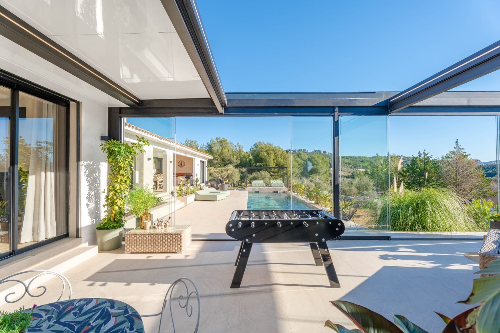 house 6 Rooms for sale on LA CADIERE D AZUR (83740)