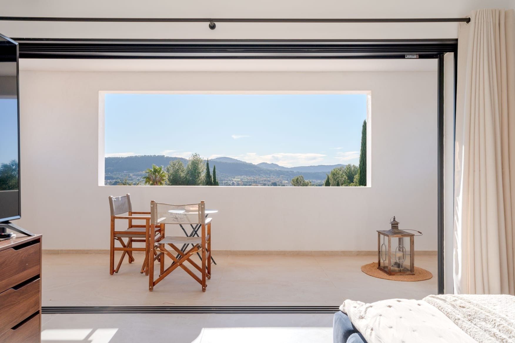 house 6 Rooms for sale on LA CADIERE D AZUR (83740)