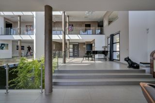 maison 8 Pièces en vente sur LA CADIERE D AZUR (83740)