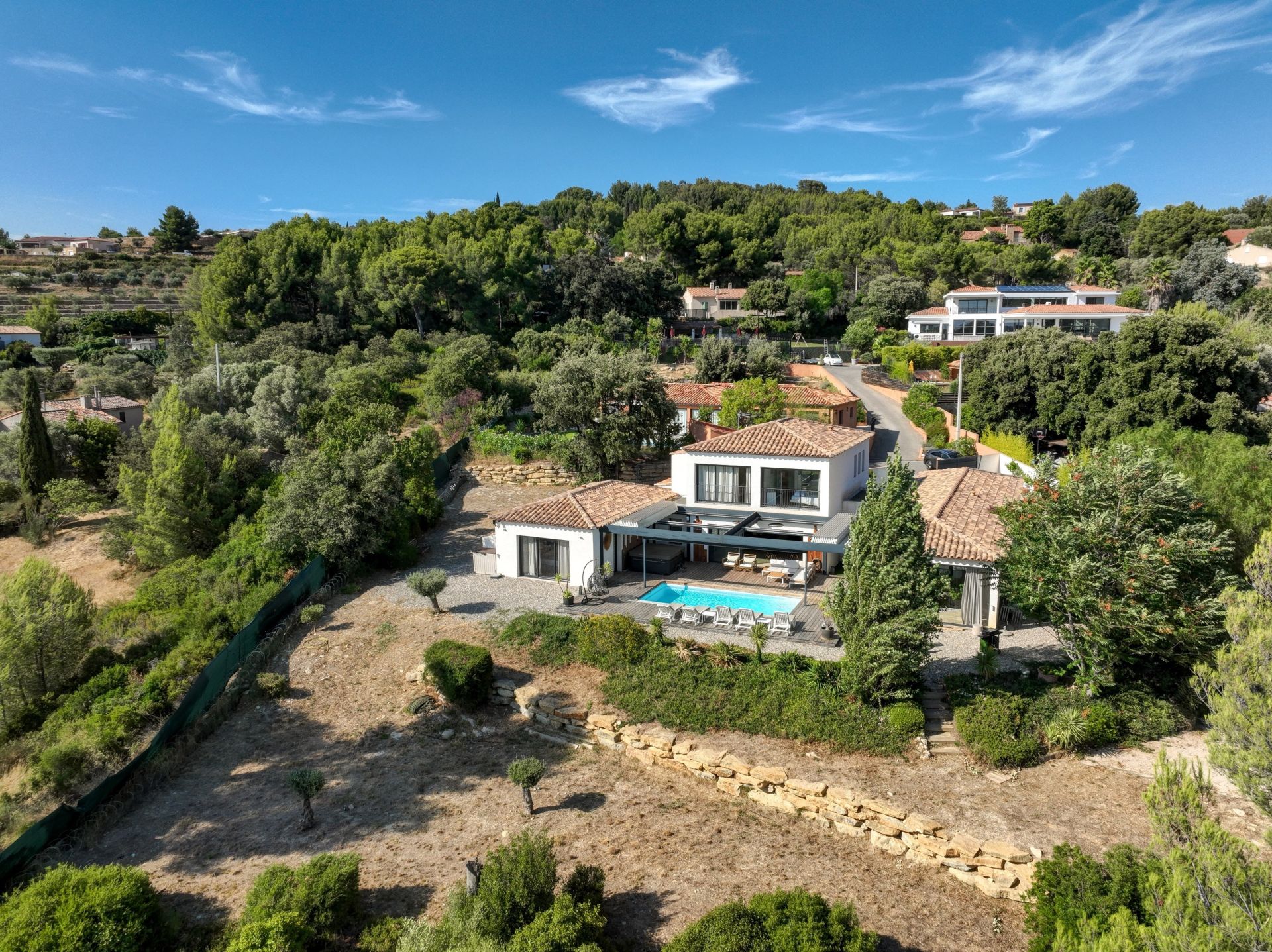 maison 6 Pièces en vente sur LA CADIERE D AZUR (83740)