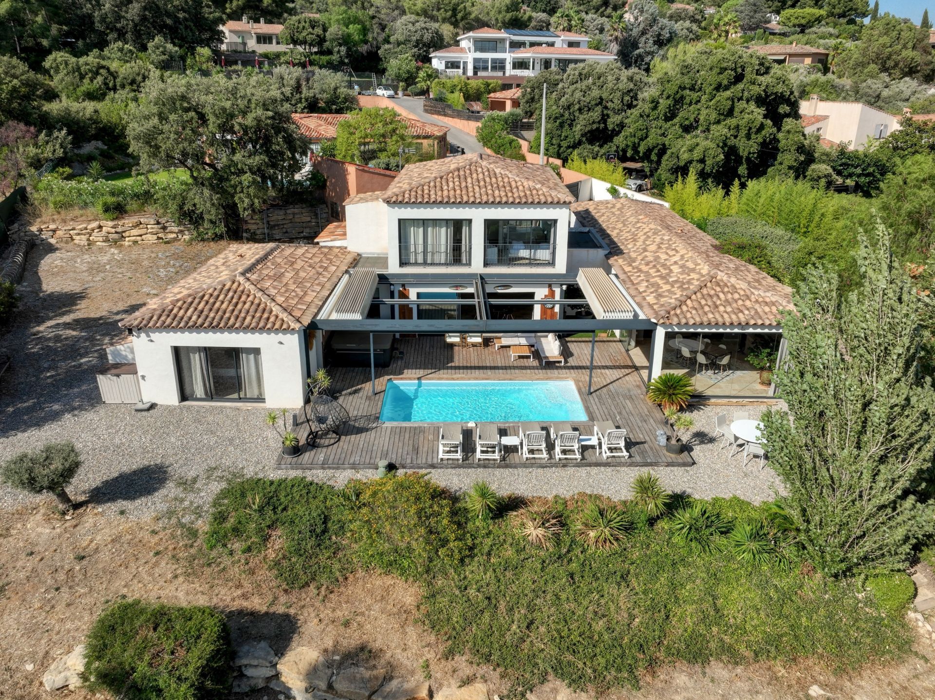 maison 6 Pièces en vente sur LA CADIERE D AZUR (83740)