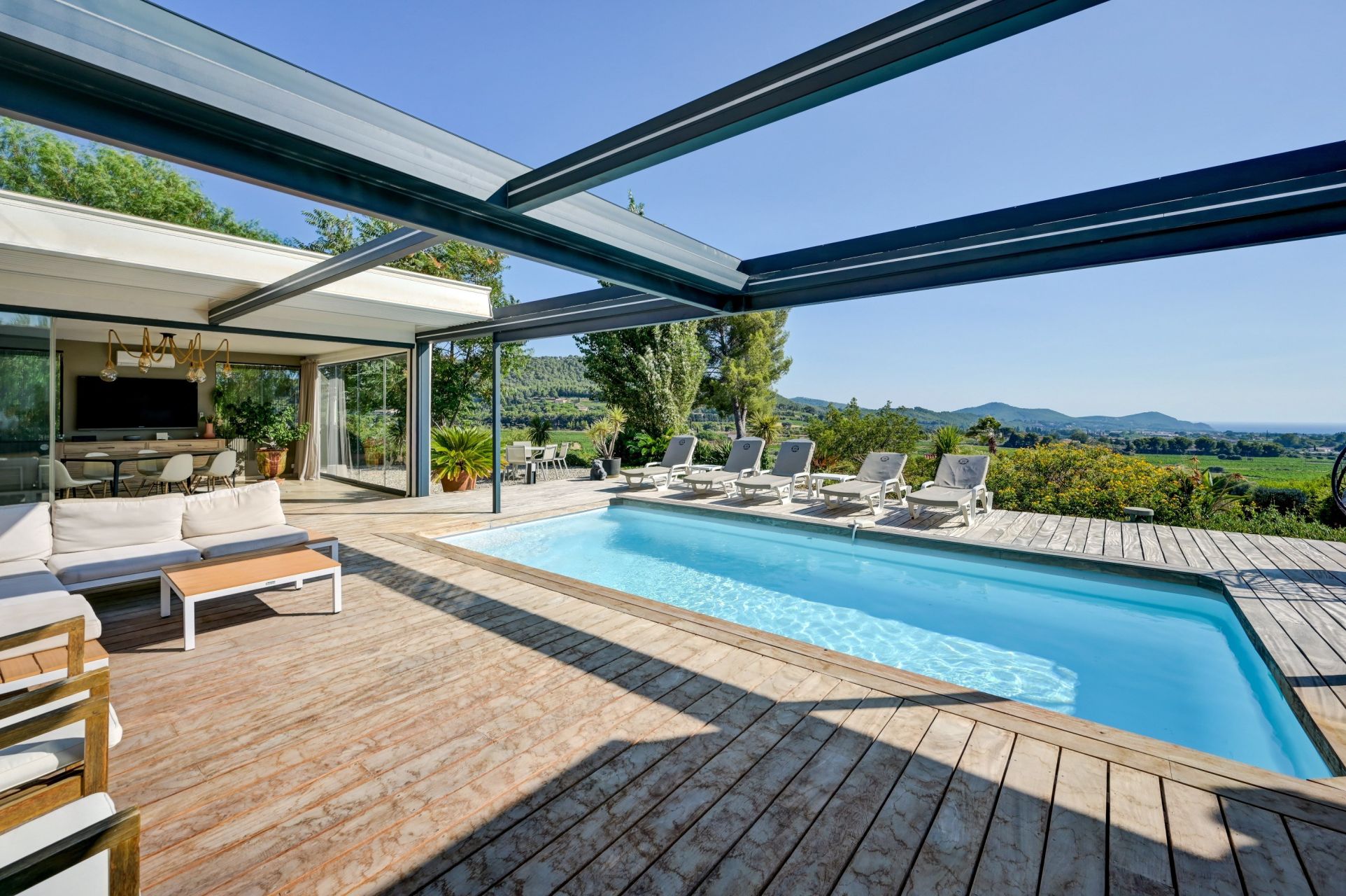 maison 6 Pièces en vente sur LA CADIERE D AZUR (83740)