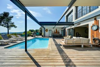 house 6 Rooms for sale on LA CADIERE D AZUR (83740)