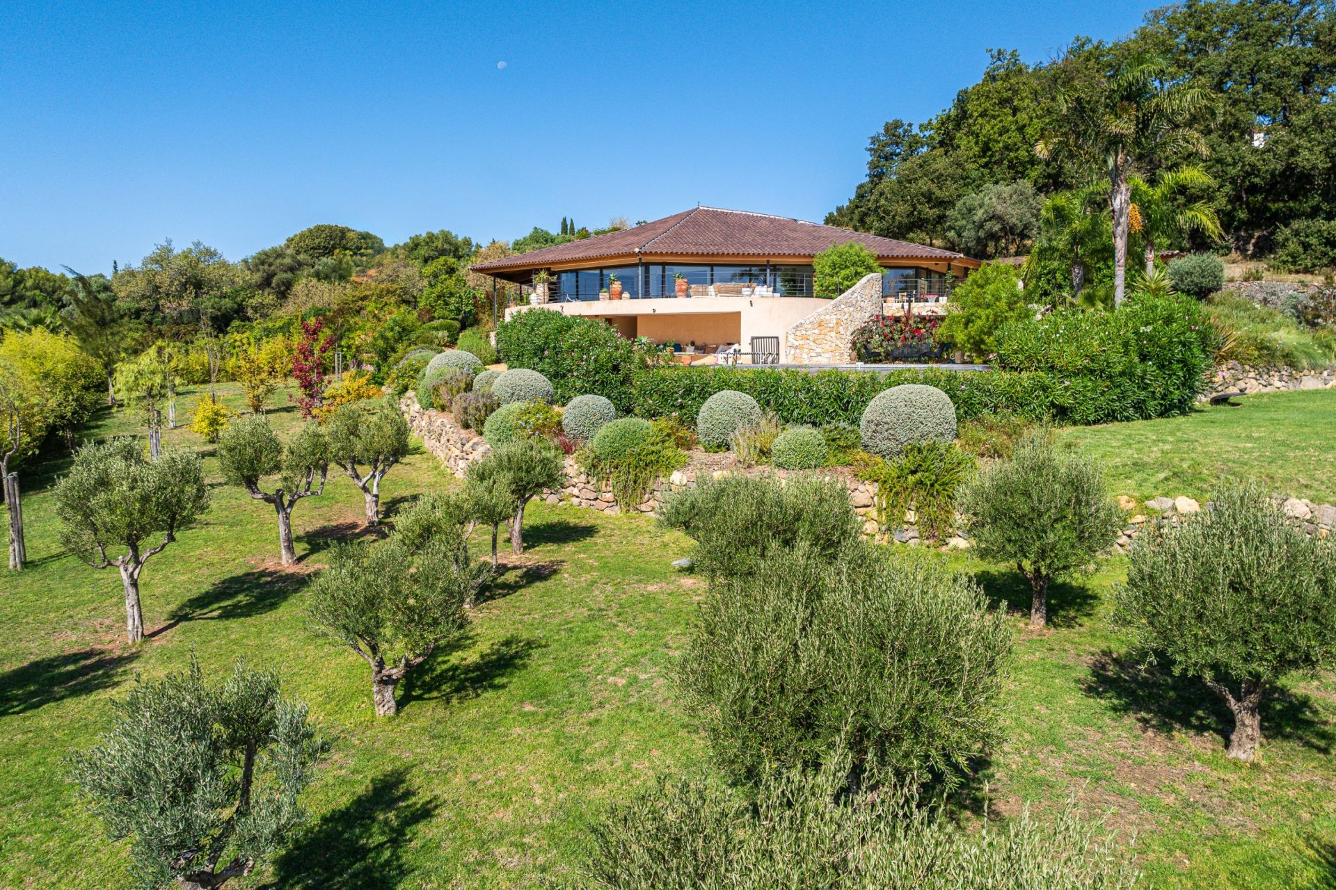 maison 6 Pièces en vente sur OLLIOULES (83190)