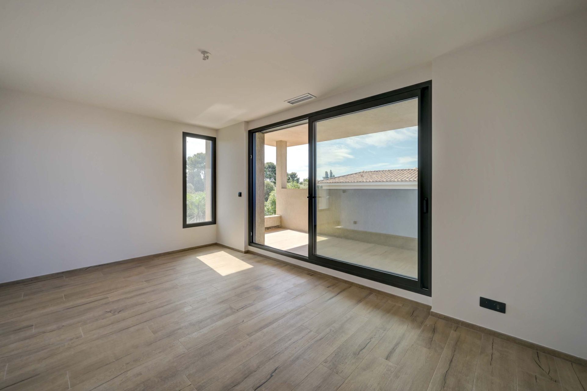 house 7 Rooms for sale on SANARY SUR MER (83110)