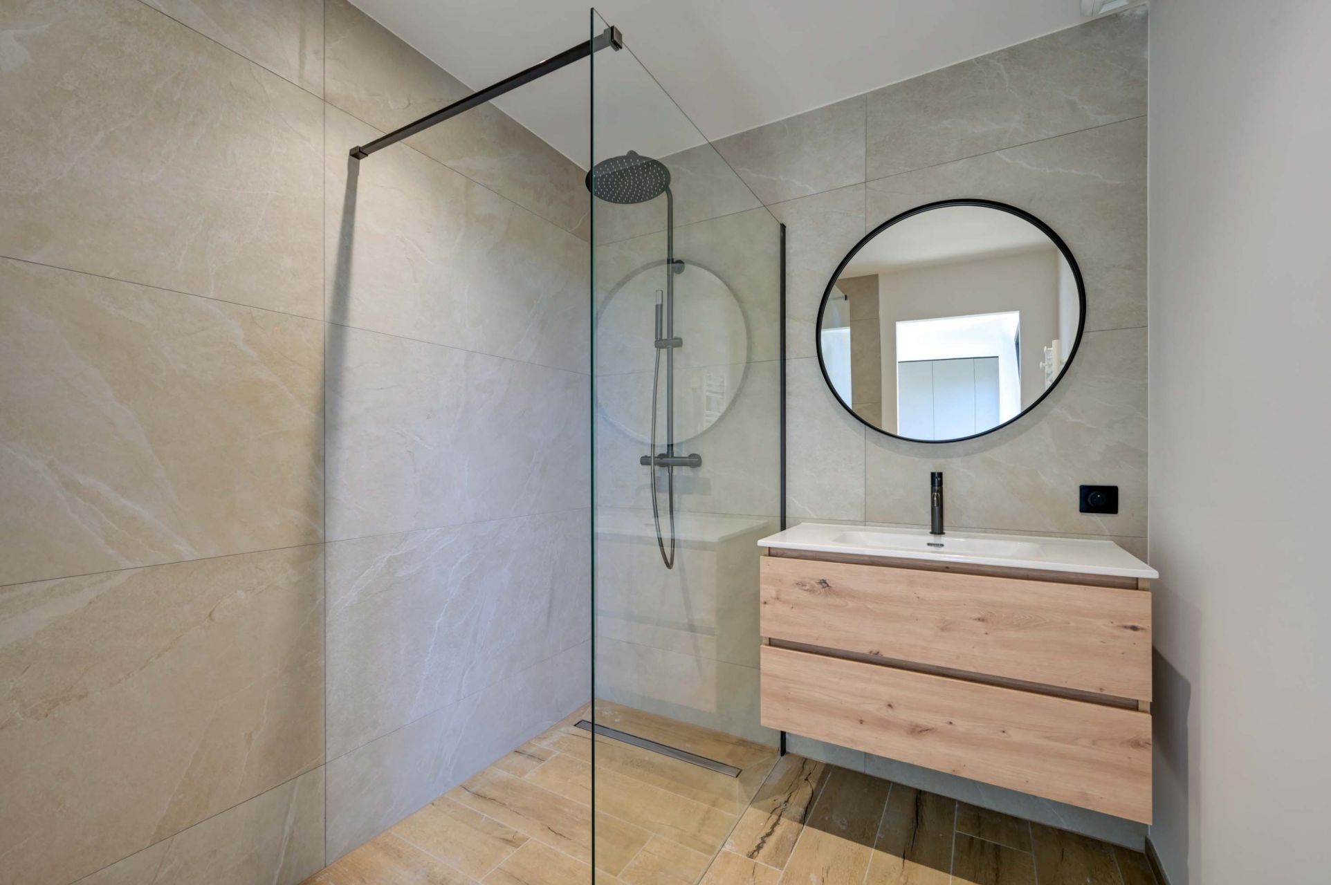 house 7 Rooms for sale on SANARY SUR MER (83110)