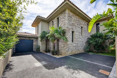 Sale House Sanary-sur-Mer 7 Rooms 190 m²