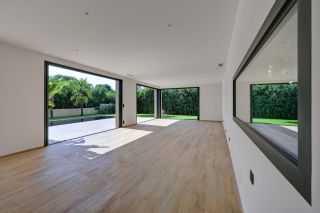 house 7 Rooms for sale on SANARY SUR MER (83110)