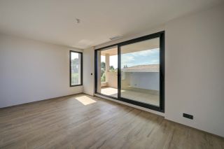 house 7 Rooms for sale on SANARY SUR MER (83110)