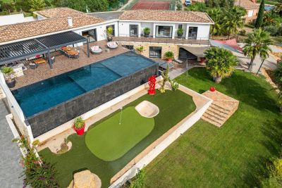 Sale Contemporary house La Cadière-d'Azur 13&nbsp;Rooms 320&nbsp;m²
