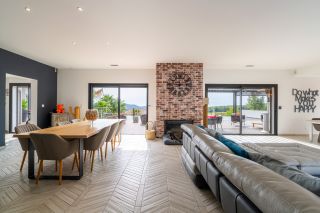 house 13 Rooms for sale on LA CADIERE D AZUR (83740)