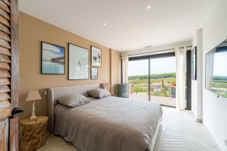 house 13 Rooms for sale on LA CADIERE D AZUR (83740)