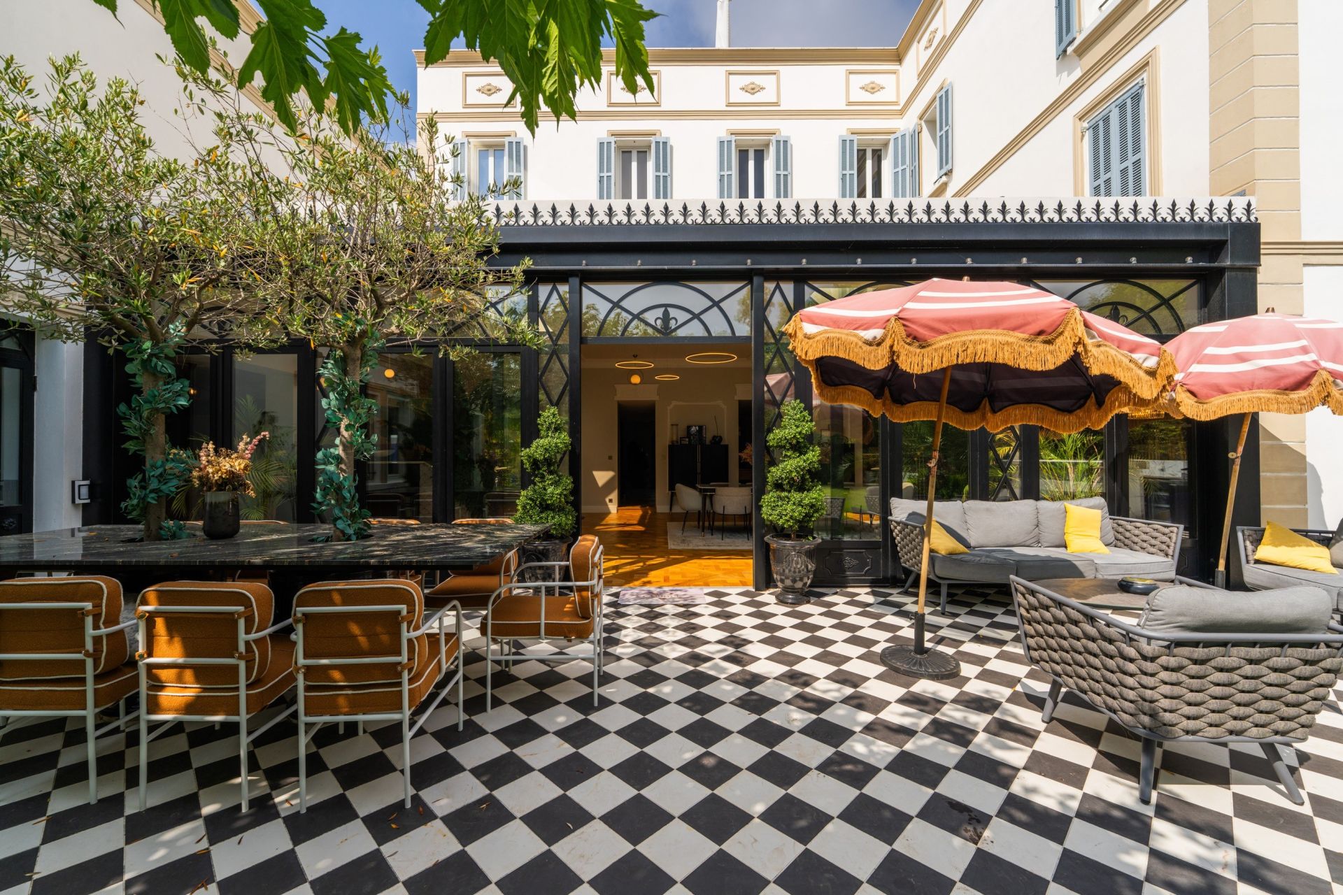 maison de maître 15 Pièces en vente sur LE BRUSC (83140)