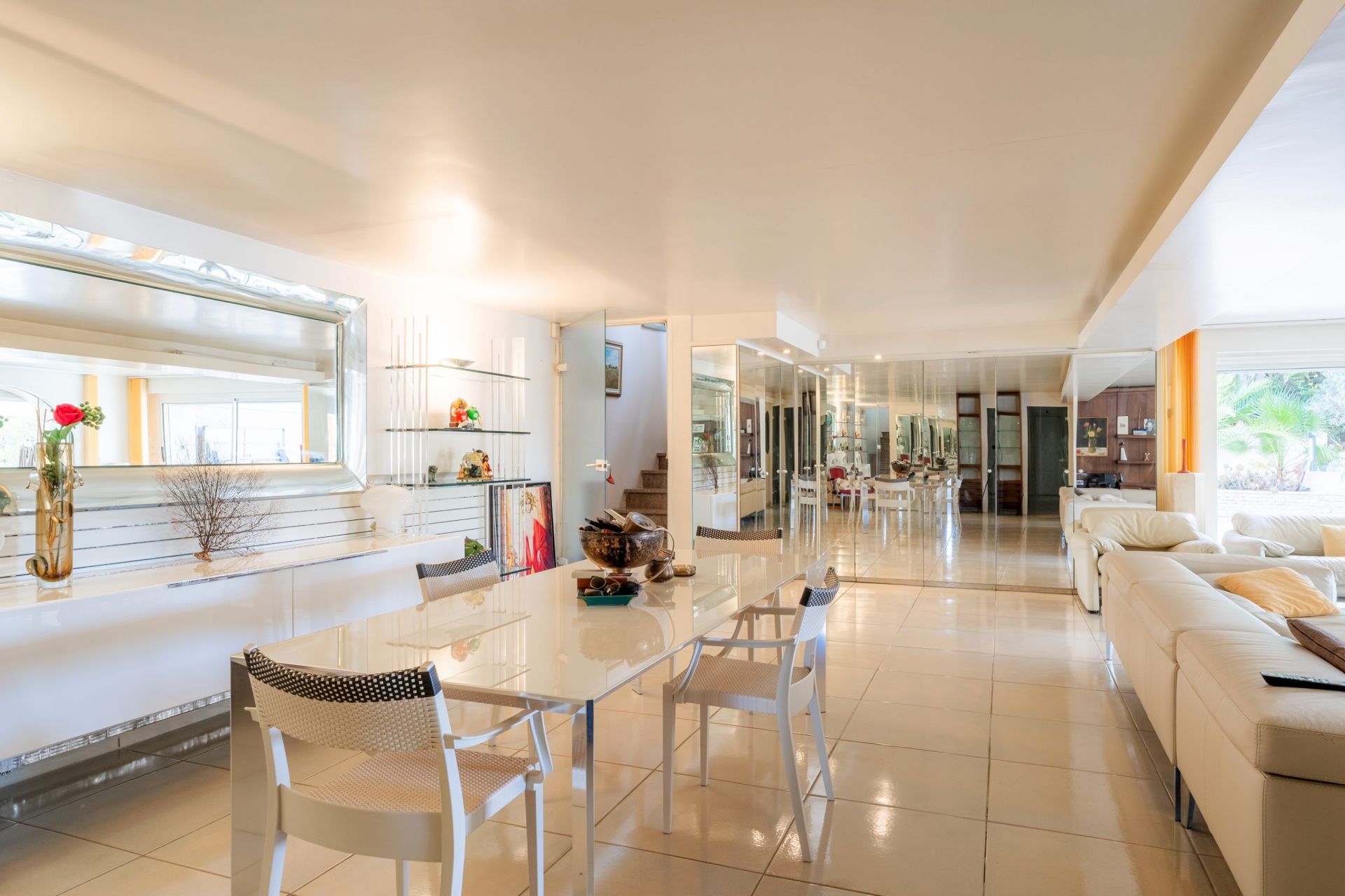 house 8 Rooms for sale on SANARY SUR MER (83110)