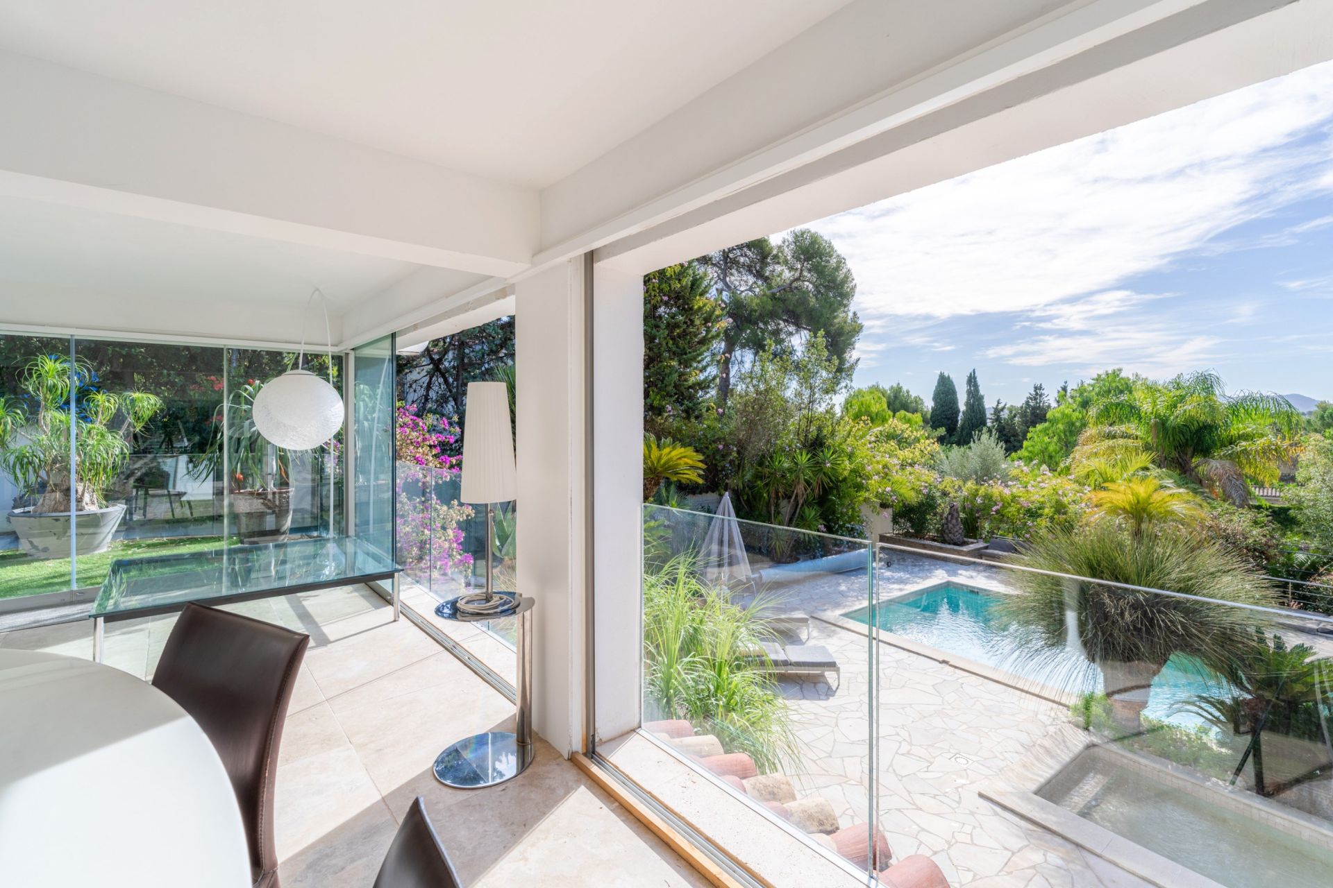 house 8 Rooms for sale on SANARY SUR MER (83110)