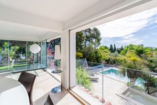 house 8 Rooms for sale on SANARY SUR MER (83110)