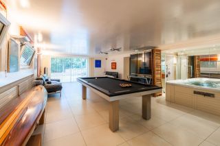 house 8 Rooms for sale on SANARY SUR MER (83110)