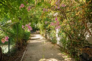 house 8 Rooms for sale on SANARY SUR MER (83110)