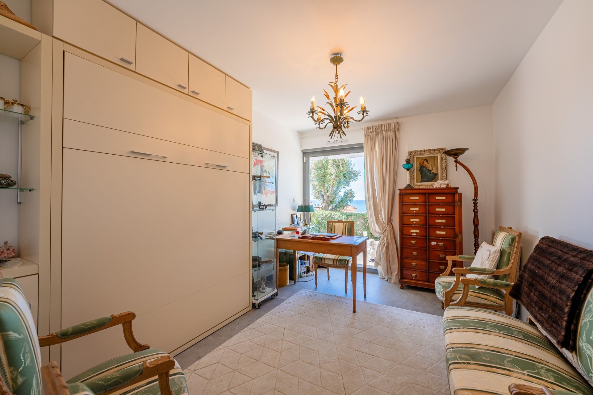 apartment 4 Rooms for sale on SIX FOURS LES PLAGES (83140)