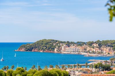 apartment 4 Rooms for sale on SIX FOURS LES PLAGES (83140) Sale Apartment Six-Fours-les-Plages 4 Rooms 130 m²