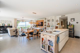 apartment 4 Rooms for sale on SIX FOURS LES PLAGES (83140)