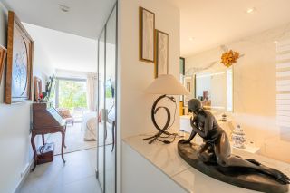 apartment 4 Rooms for sale on SIX FOURS LES PLAGES (83140)