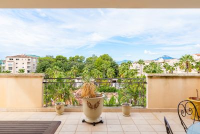 Sale Apartment Hyères 4 Rooms 138 m²