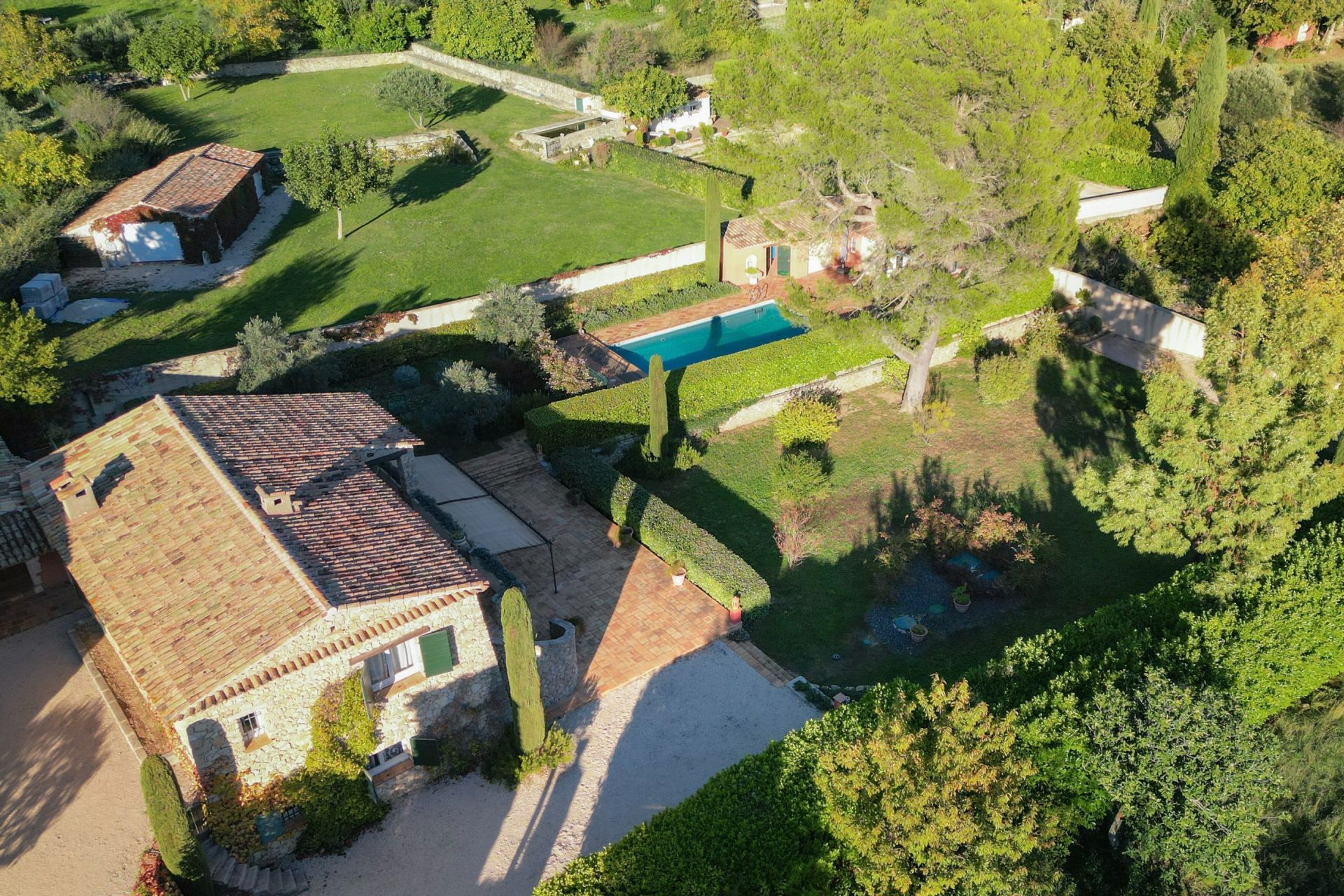house 8 Rooms for sale on LA ROQUEBRUSSANNE (83136)