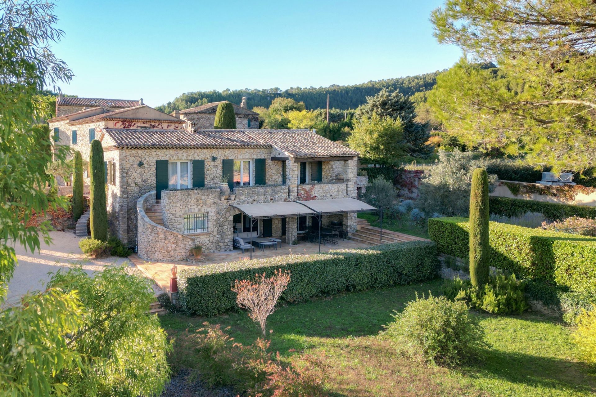house 8 Rooms for sale on LA ROQUEBRUSSANNE (83136)