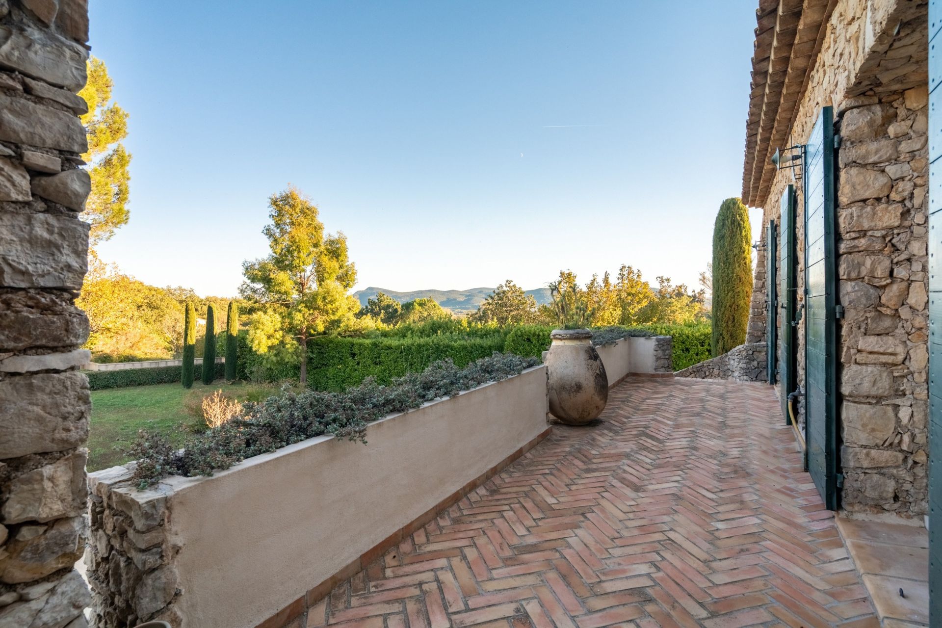 house 8 Rooms for sale on LA ROQUEBRUSSANNE (83136)