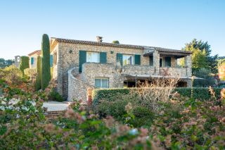 maison 8 Pièces en vente sur LA ROQUEBRUSSANNE (83136)